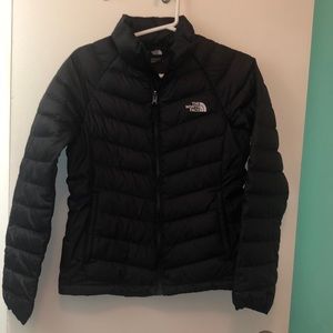 North face womens lightweight puffer coat. Brought from north face outlet.